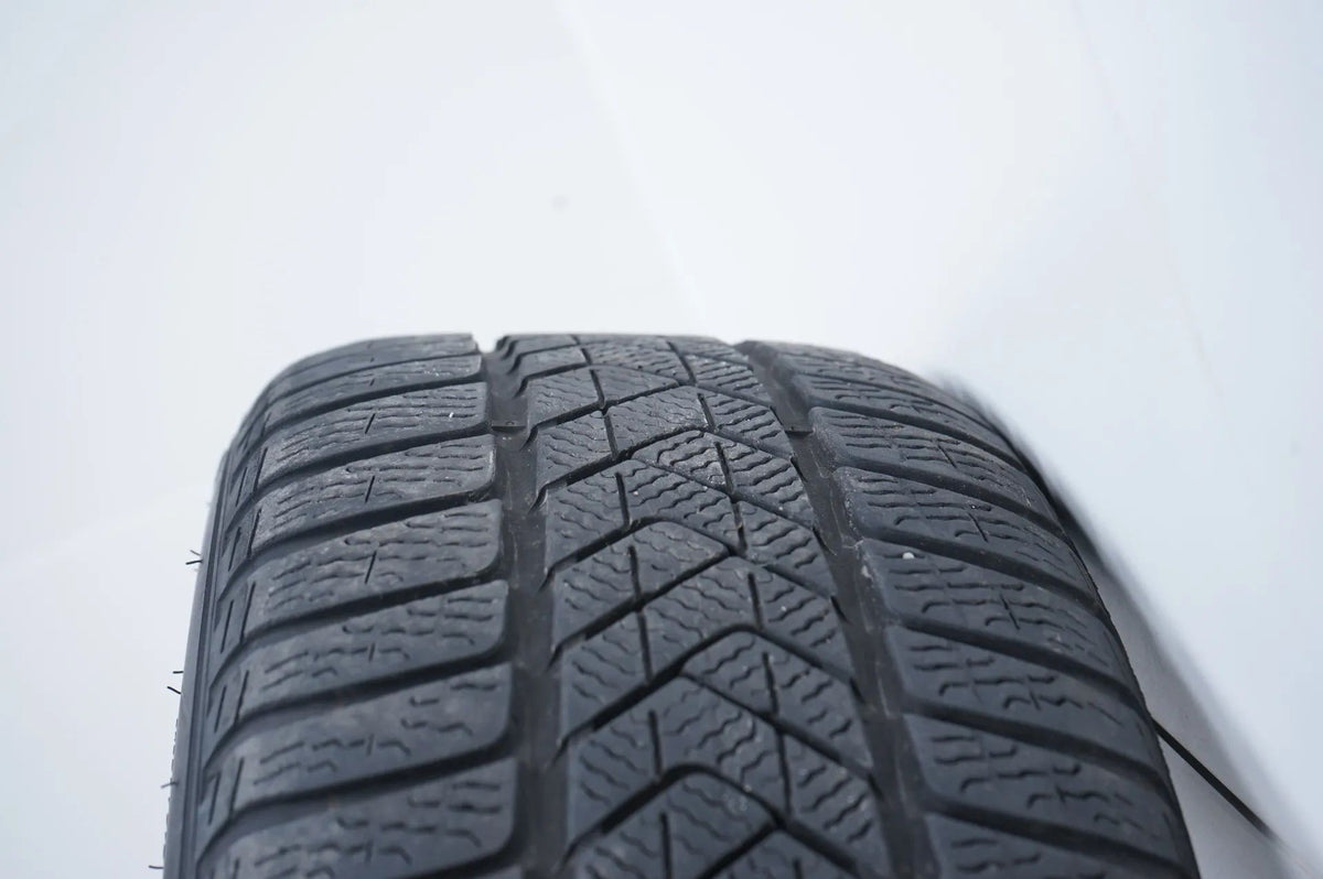 Mercedes C-Class W206 winter tires/wheels 225/45/18 inch Detailansicht 16