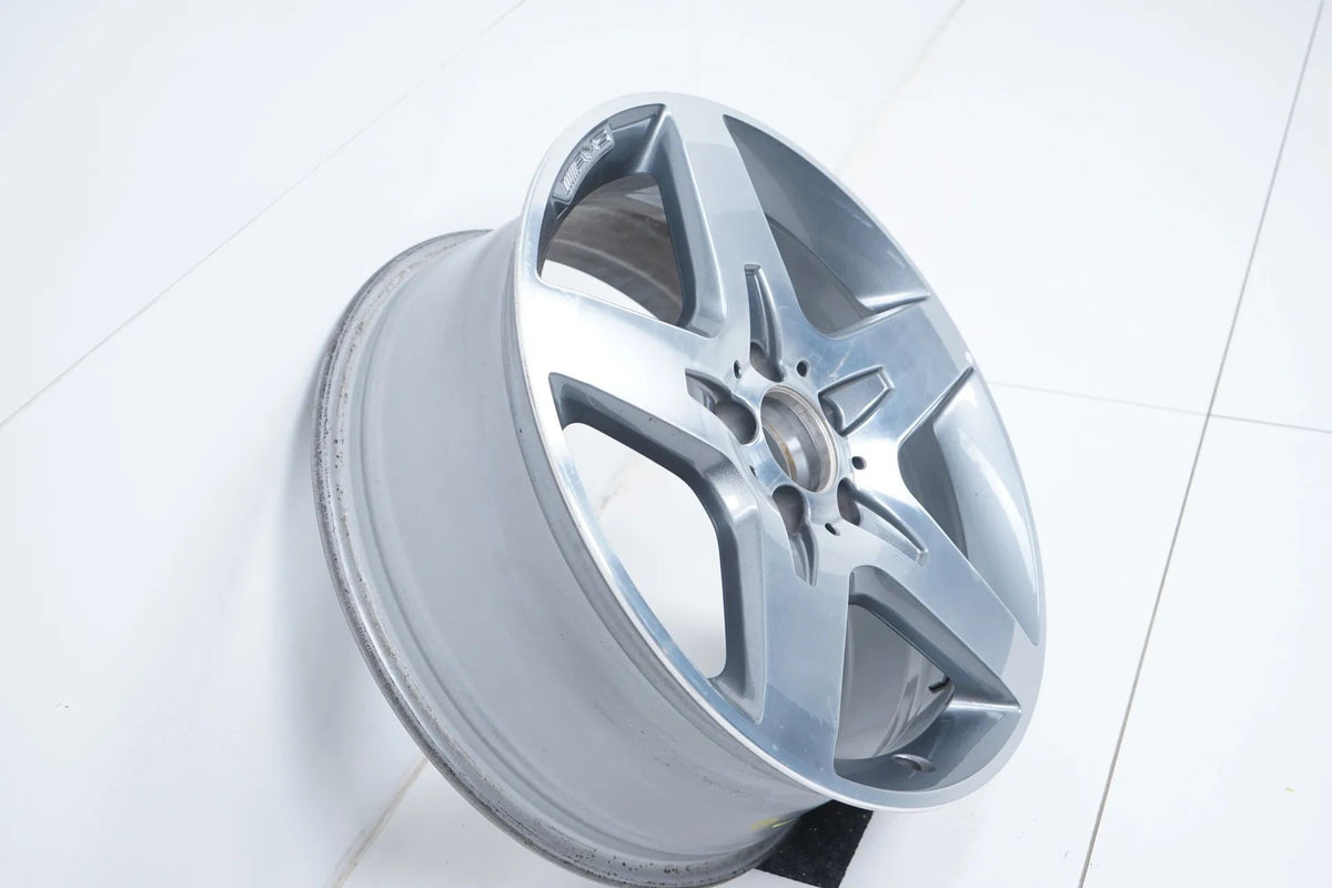 1 x Hliníkový disk Mercedes GLA třídy W156 AMG 18 palců A1564010500 7J Detailní zobrazení 3
