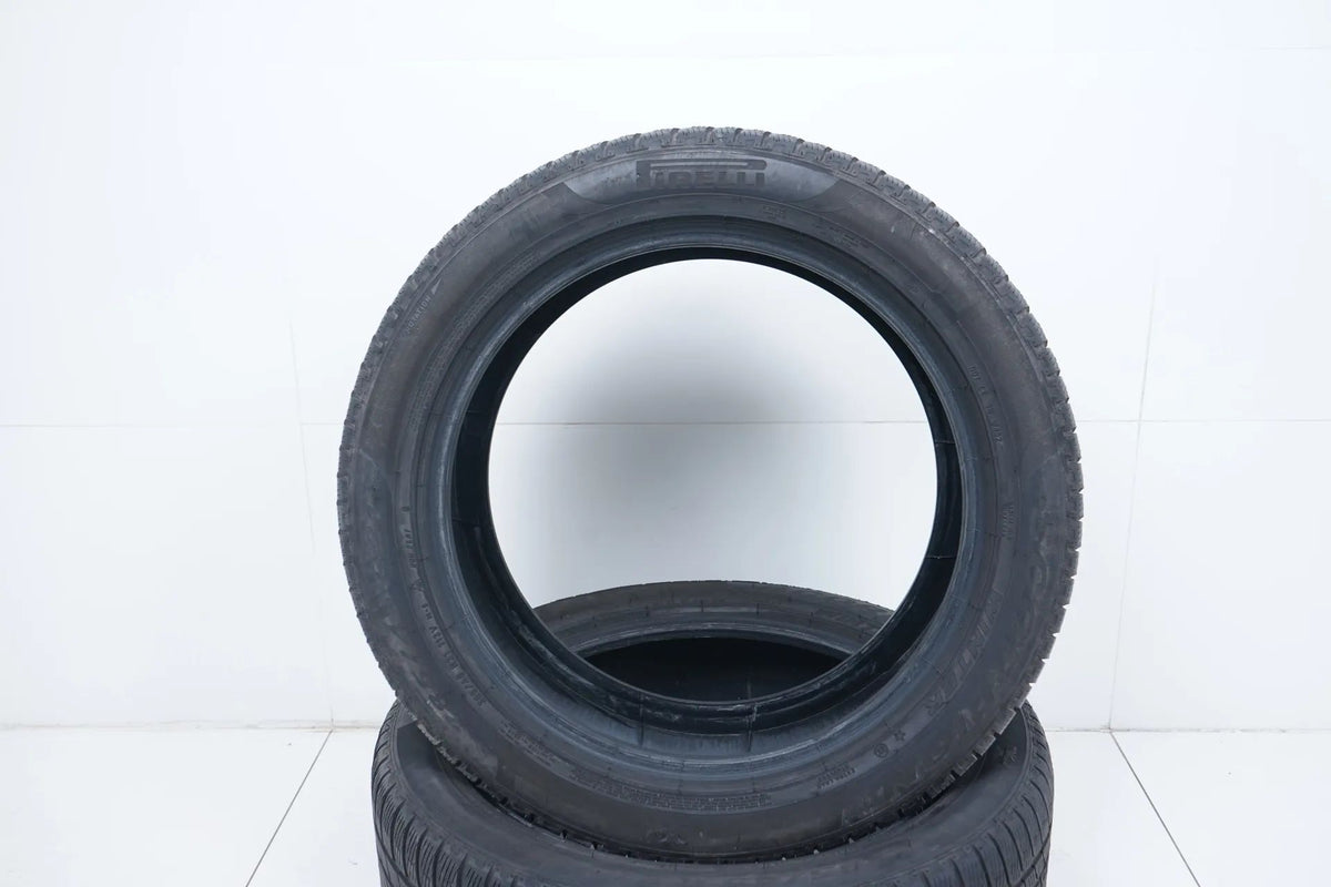 2x Winter tires 285 45 21 inch Pirelli DOT22 approx. 4 mm BMW* RFT Detail view 2
