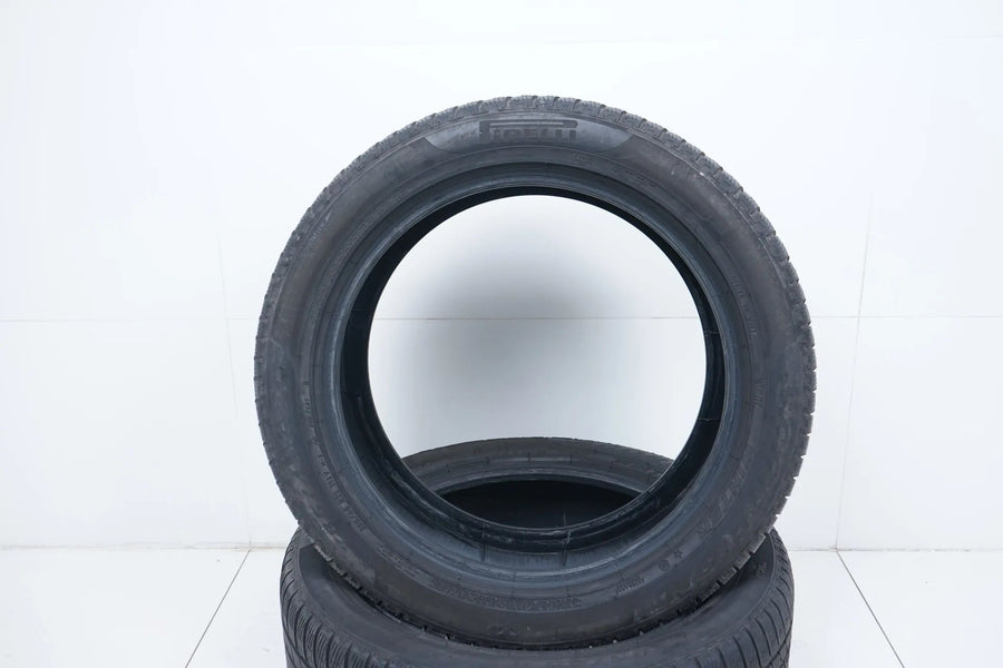 2x Winter tires 285 45 21 inch Pirelli DOT22 approx. 4 mm BMW* RFT