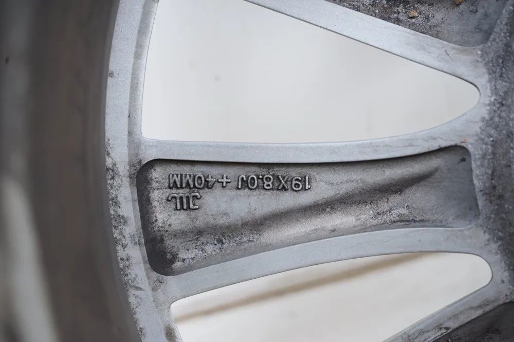 1 x original Tesla Model S aluminum rim 19 inch 1059337-00-A 8J ET40 Detail view 5