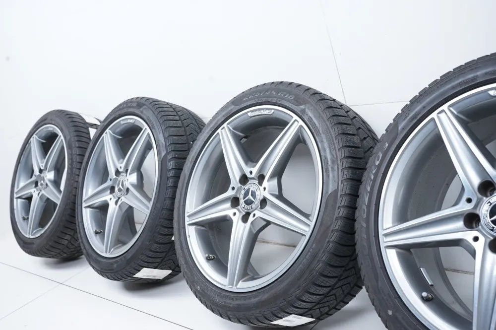 Mercedes C Klasse W205 AMG Winterreifen Winterräder 18 Zoll Detailansicht 15