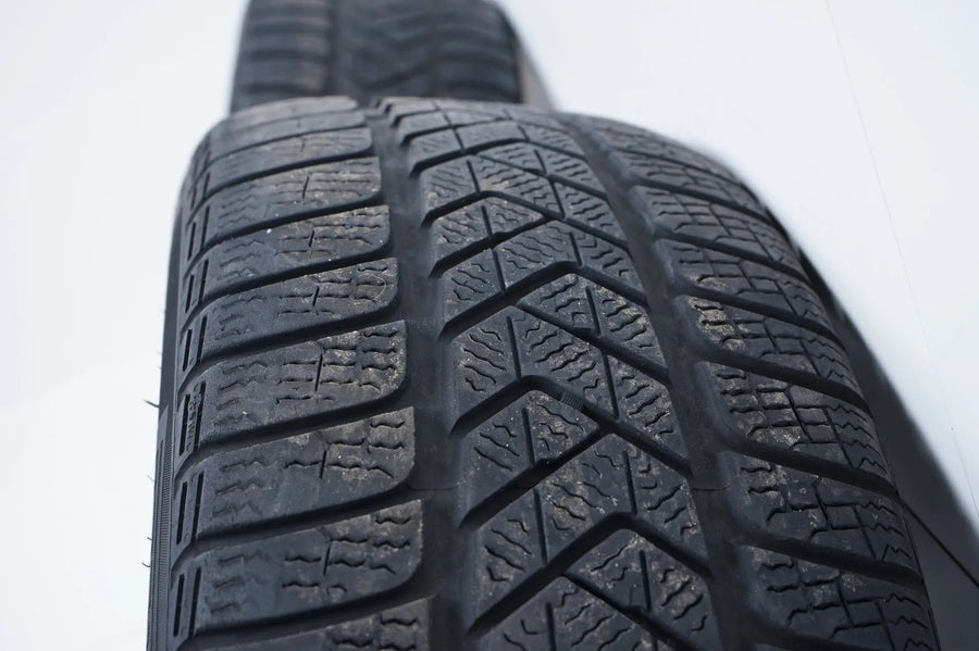 Mercedes třídy E S213 All Terrain zimní kola 245 45 19 palců