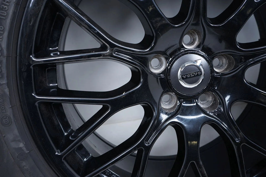 Pneus hiver pour Volvo XC90 (2 pneus) 235/60/18 pouces