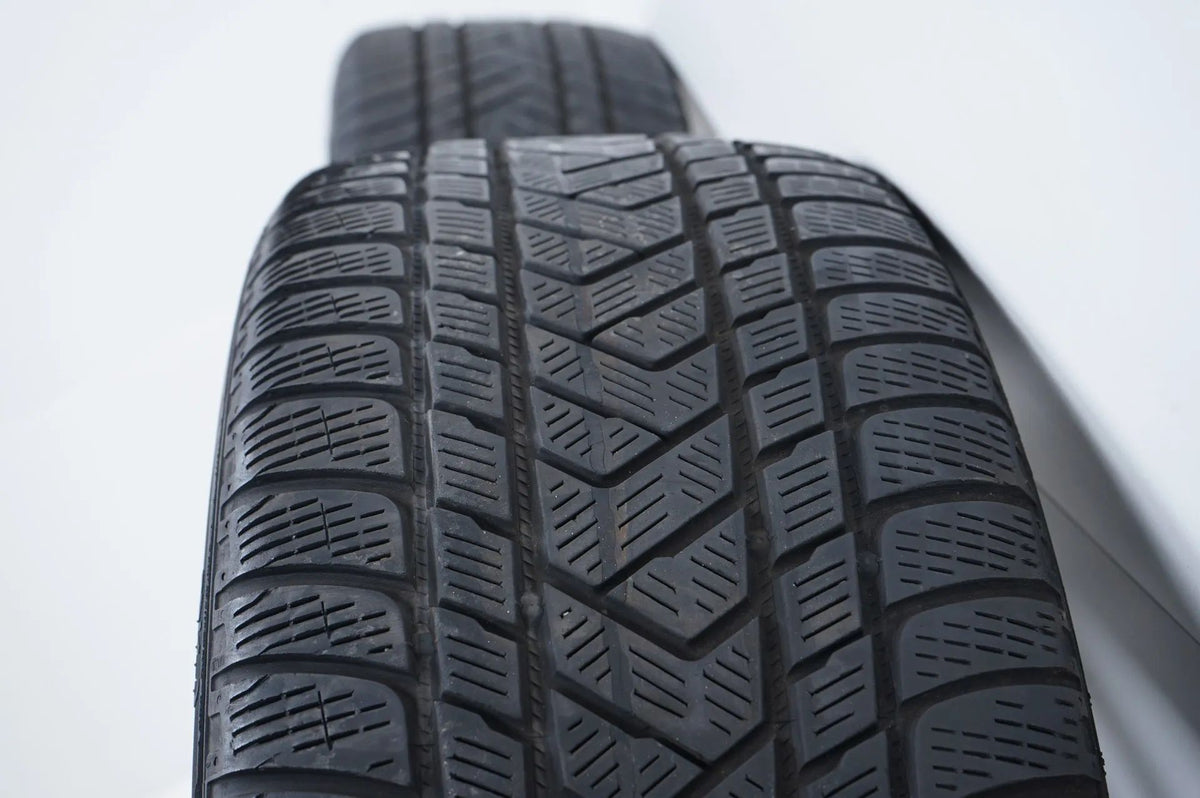 Mercedes ML GLE W166 20 Inch AMG Alloy Wheels Winter Tires Winter Wheels 265 45 R20 Detailansicht 13