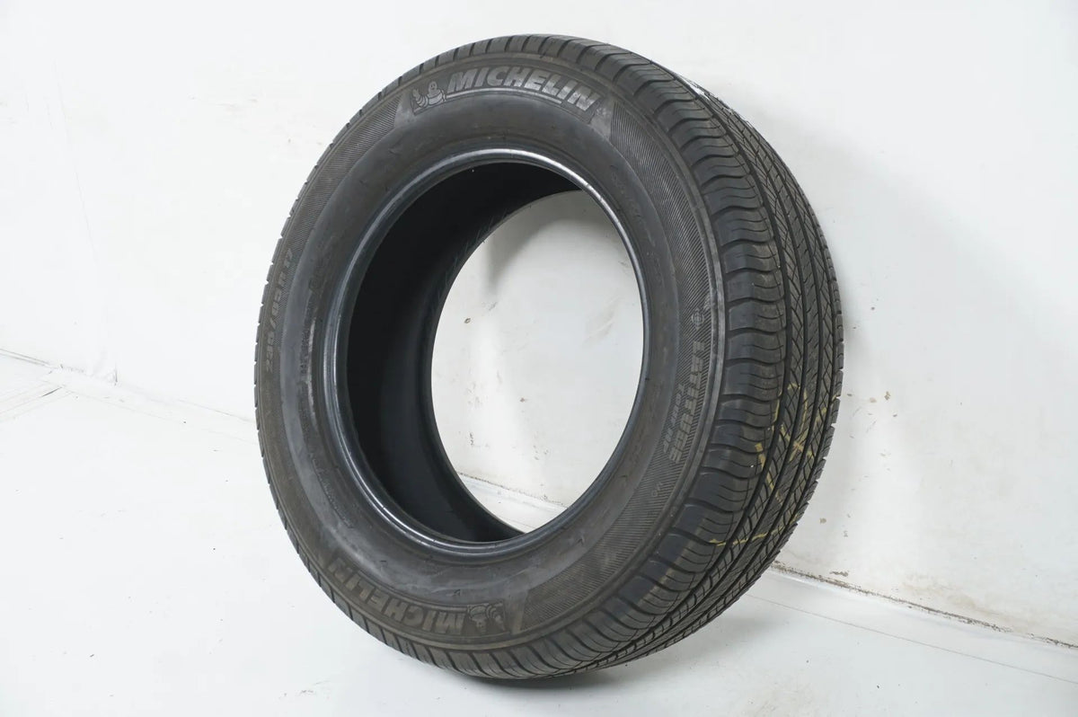1x Sommerreifen 235 65 17 Zoll Michelin DOT15 ca5 mm MO Detailansicht 4