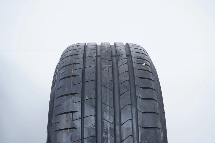 Tesla Model 3 summer tires, summer wheels, 235/35/20 inch, 7mm tread depth