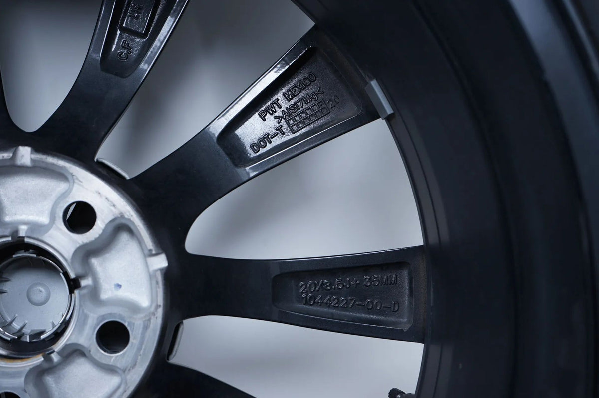 Tesla Model 3 summer tires, summer wheels, 235/35/20 inch, 7mm tread depth Detailansicht 11