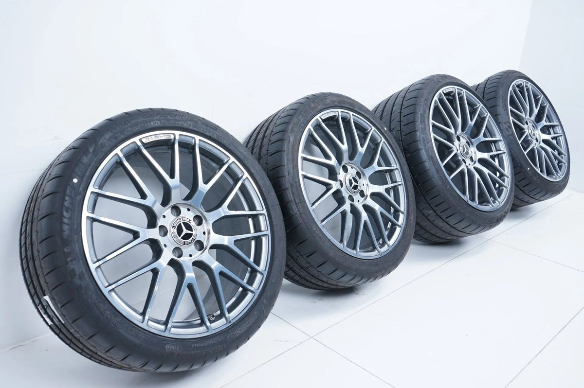 Like New Mercedes GTC C190 W190 AMG Summer Wheels 19/20 inch Detailansicht 2