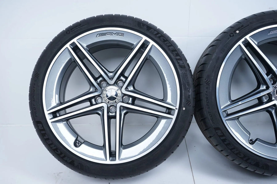 Mercedes CLA45 W118 C118 Allwetterräder mit neuen Allwetterreifen 19 Zoll