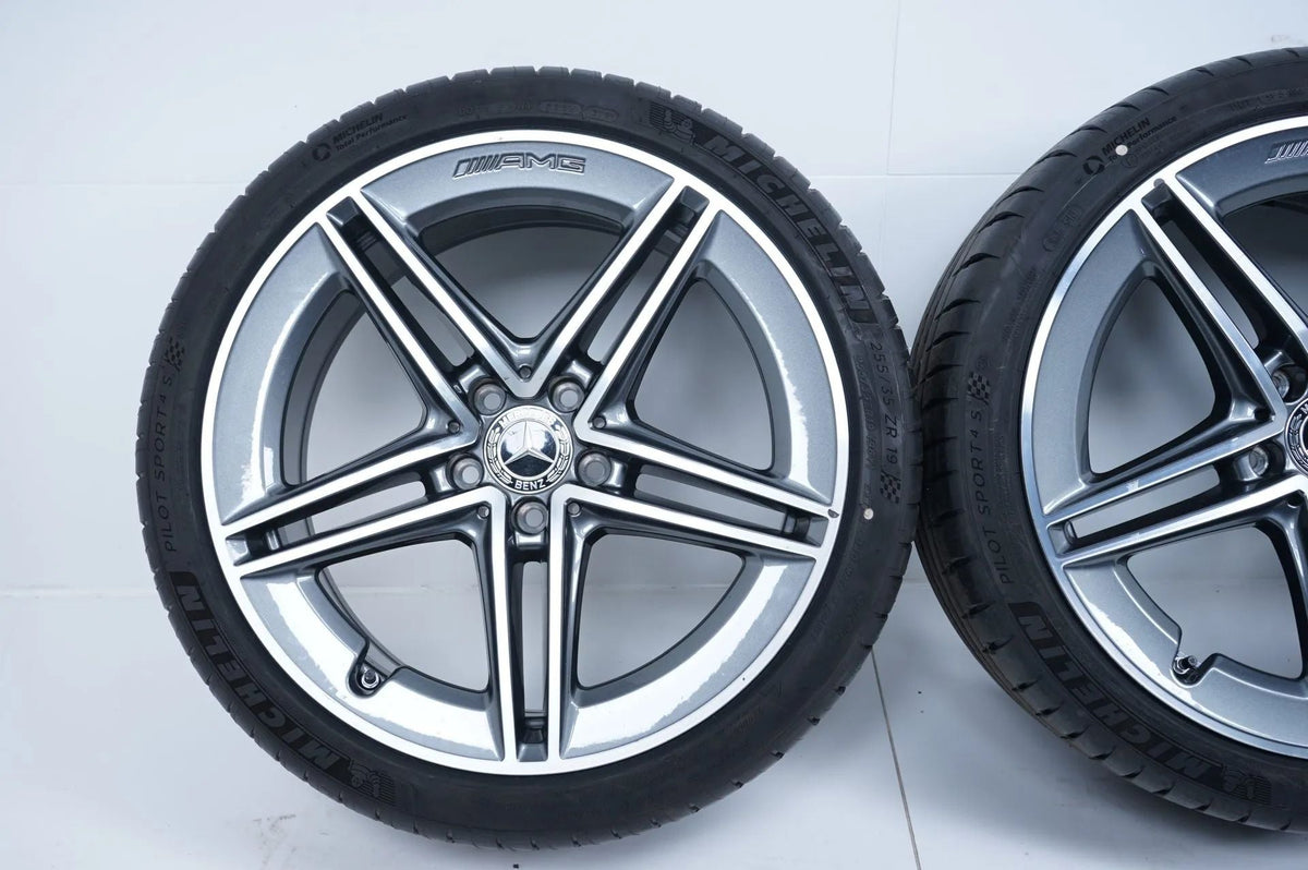 Mercedes CLA45 W118 C118 Winterräder mit neuen Winterreifen 19 Zoll
