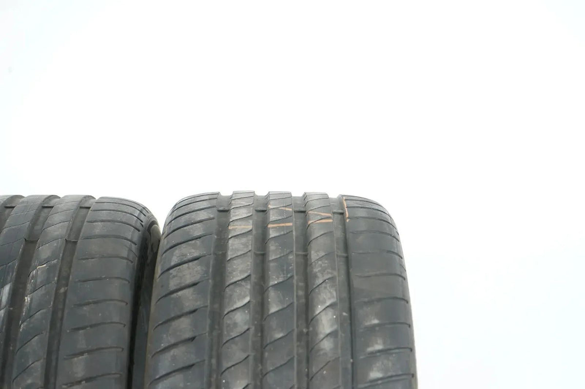 2 x Pneus été Bridgestone 255 40 R20 DOT22 environ 5mm AO Vue détaillée 5