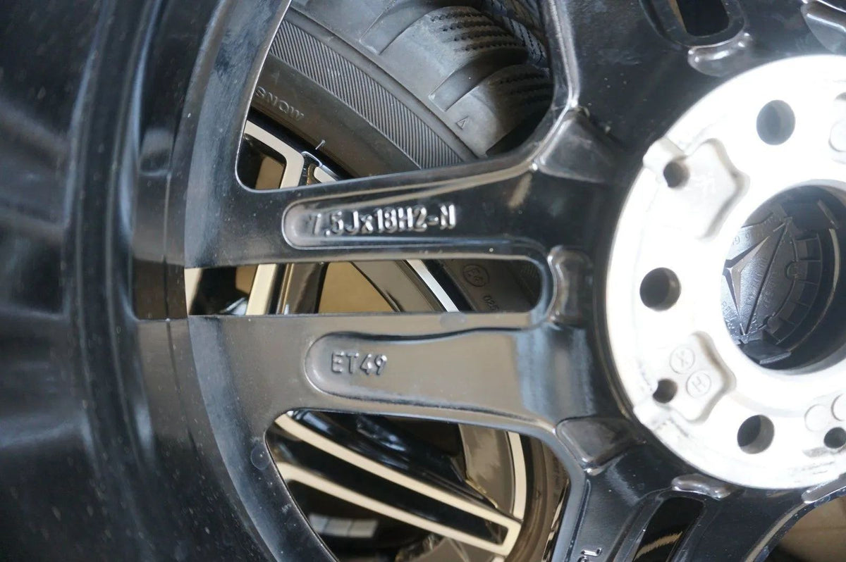 Original Mercedes A-Klasse W177 B-Klasse CLA 18 Zoll AMG Alufelgen Winterreifen Detailansicht 8