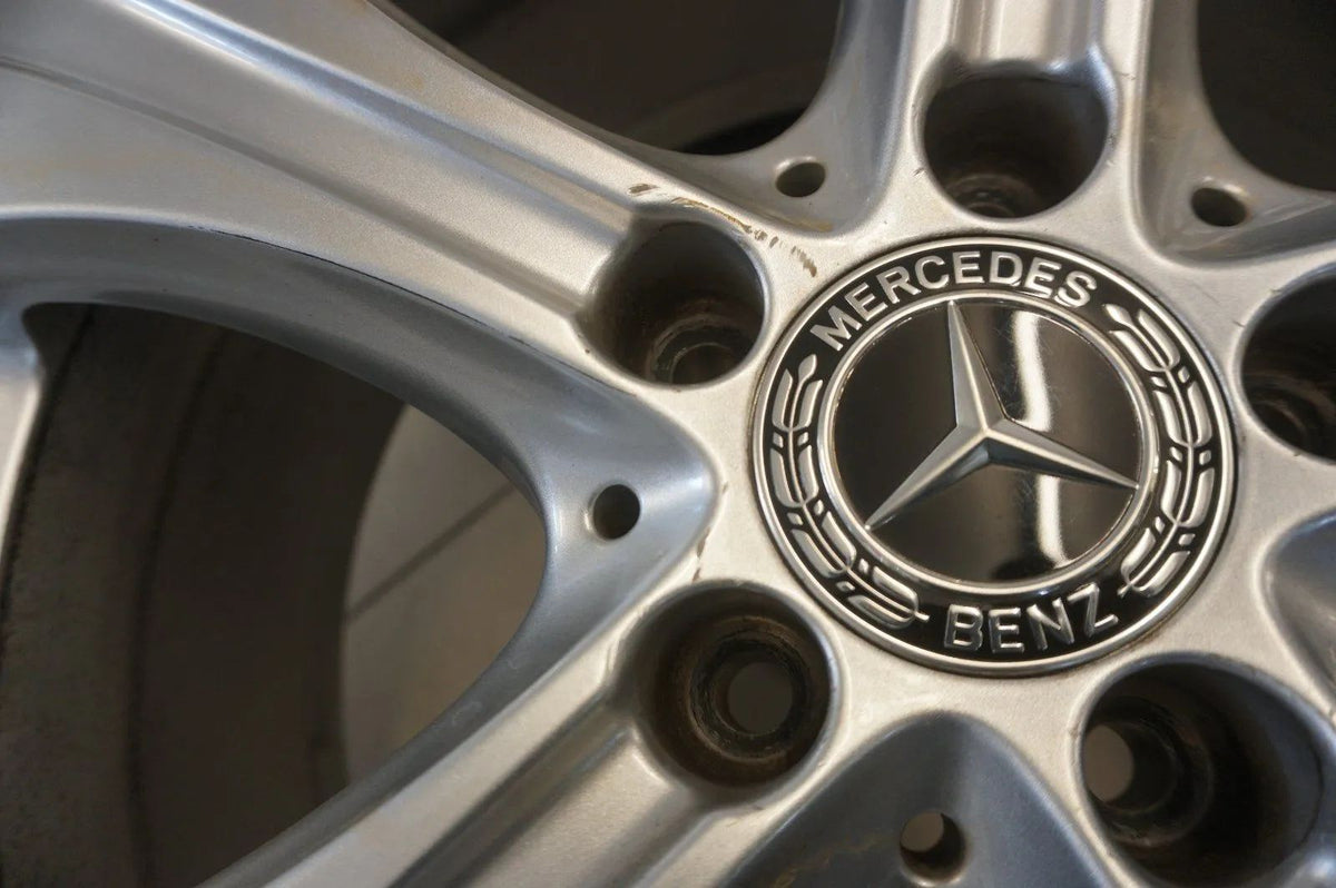 Original Mercedes GLC X253 W253 C253 Alufelgen Winterreifen 235 60 R18 Zoll 6mm Detailansicht 3