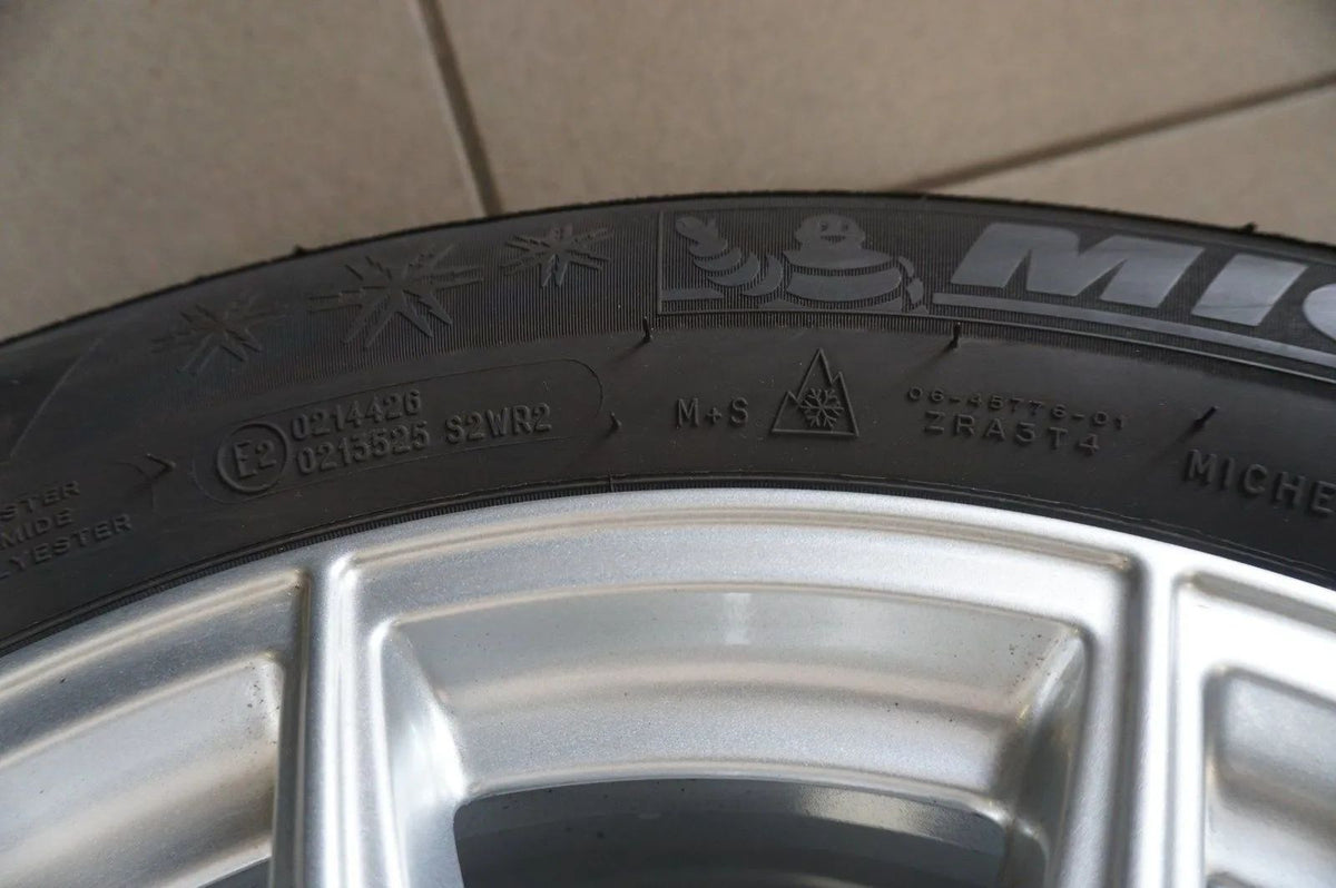 Jantes en aluminium, pneus hiver, roues hiver d'origine Mercedes Classe A W177, Classe B, CLA Vue détaillée 4
