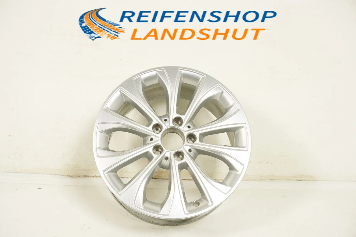 1 x Mercedes C-Class W205 Alloy Wheel 17 Inch A2054018700 8J