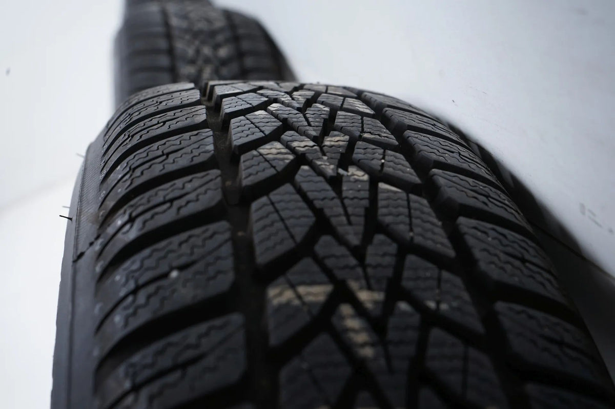 Audi A1 GB winter tires/wheels 185/65/15 inch Detail view 9