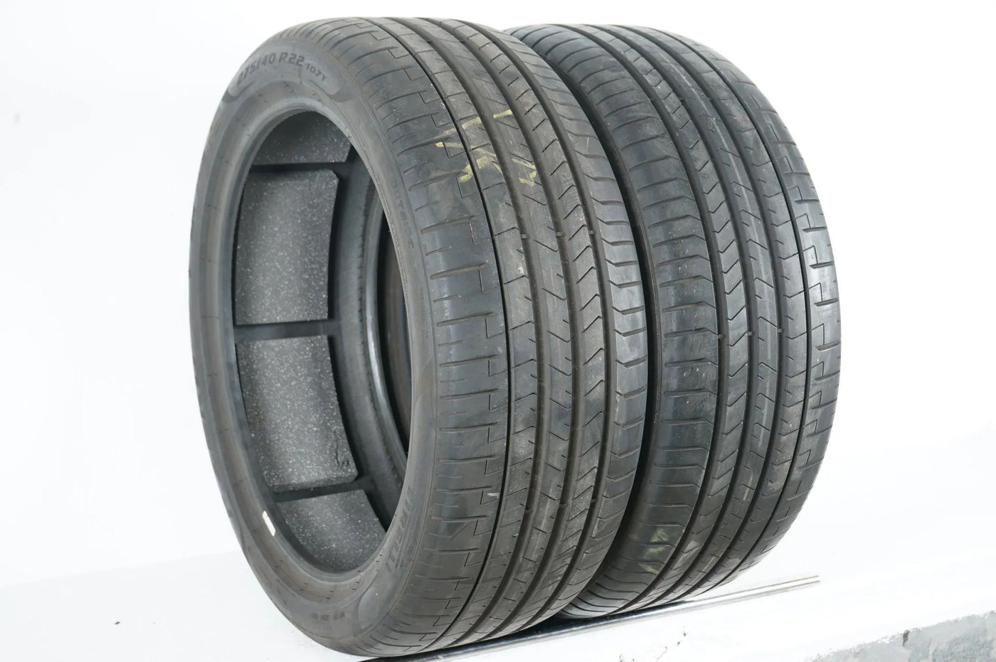 2x Sommerreifen Pirelli P Zero 275 40 22 Zoll Bmw* DOT22 ca.6mm